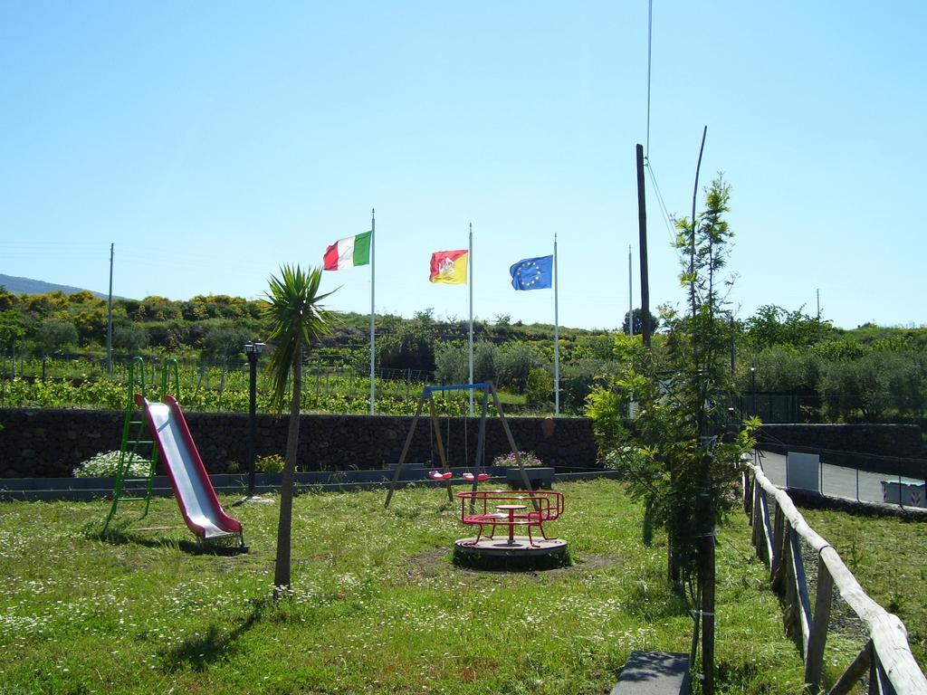 Etna Wine Azienda Agrituristica Passopisciaro Exterior foto